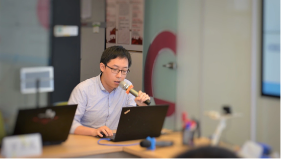 “混合增強在線教育關鍵技術與系統(tǒng)研究”項目進度研討會成功舉辦