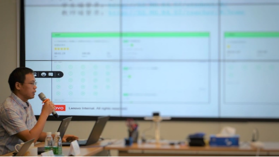 “混合增強在線教育關鍵技術與系統(tǒng)研究”項目進度研討會成功舉辦